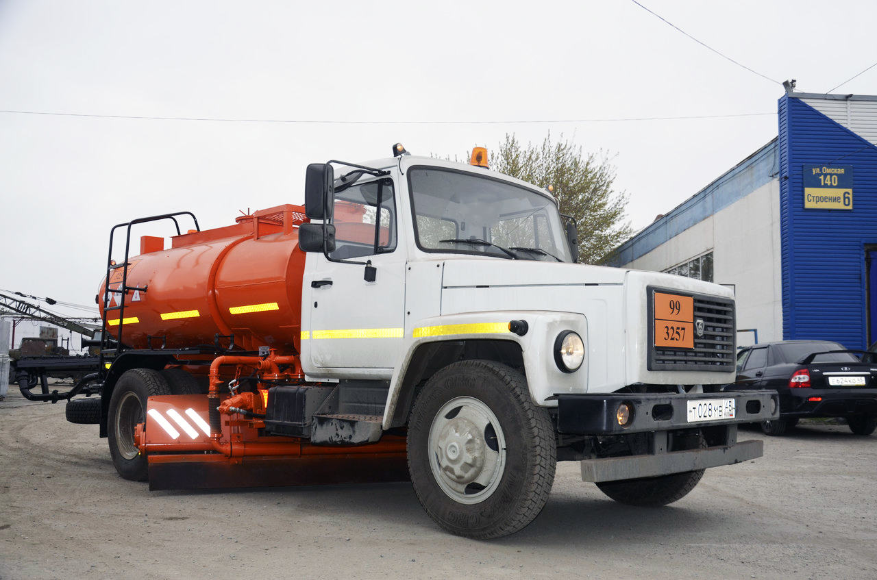 Автогудронатор совмещенный УСМ ОГ-2,5С - УСМ ПО-1